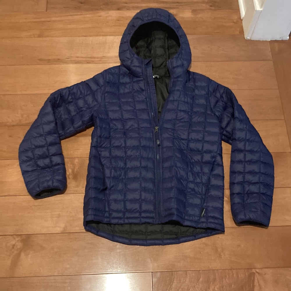 North face Boys' ThermoBall™ Eco Hoodie navy jacket Large L 14/16. Like new